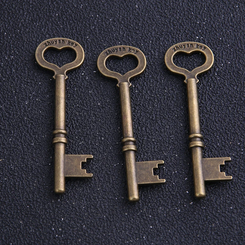 

4pcs/lot Lovely Heart Key Pendant Charms Jewelry Findings 17*58mm Vintage Metal Key Pendant