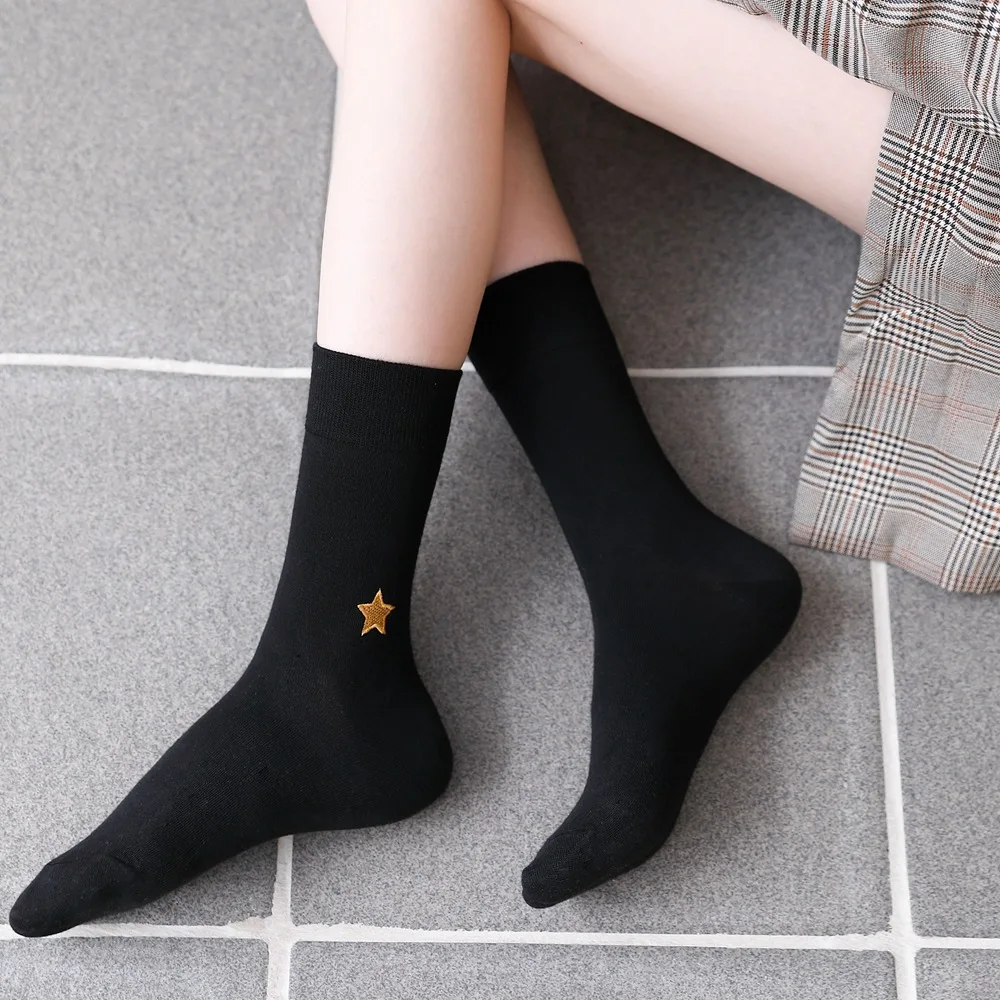 New Cotton Embroidery Moon Star Unisex Socks Personality Harajuku Black White Couples Skateboard Knitted Casual Fashion Socks