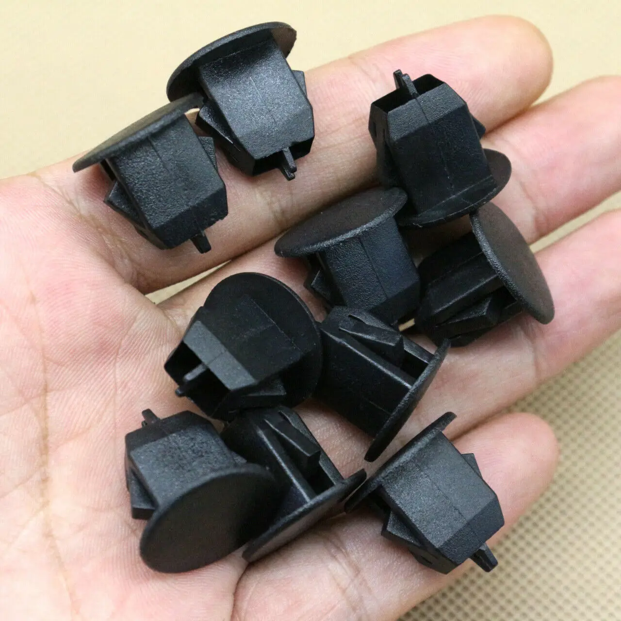 

20pcs Clips Trim Mountings Repair Components Nuts for Volvo S60 Trunk 30715711