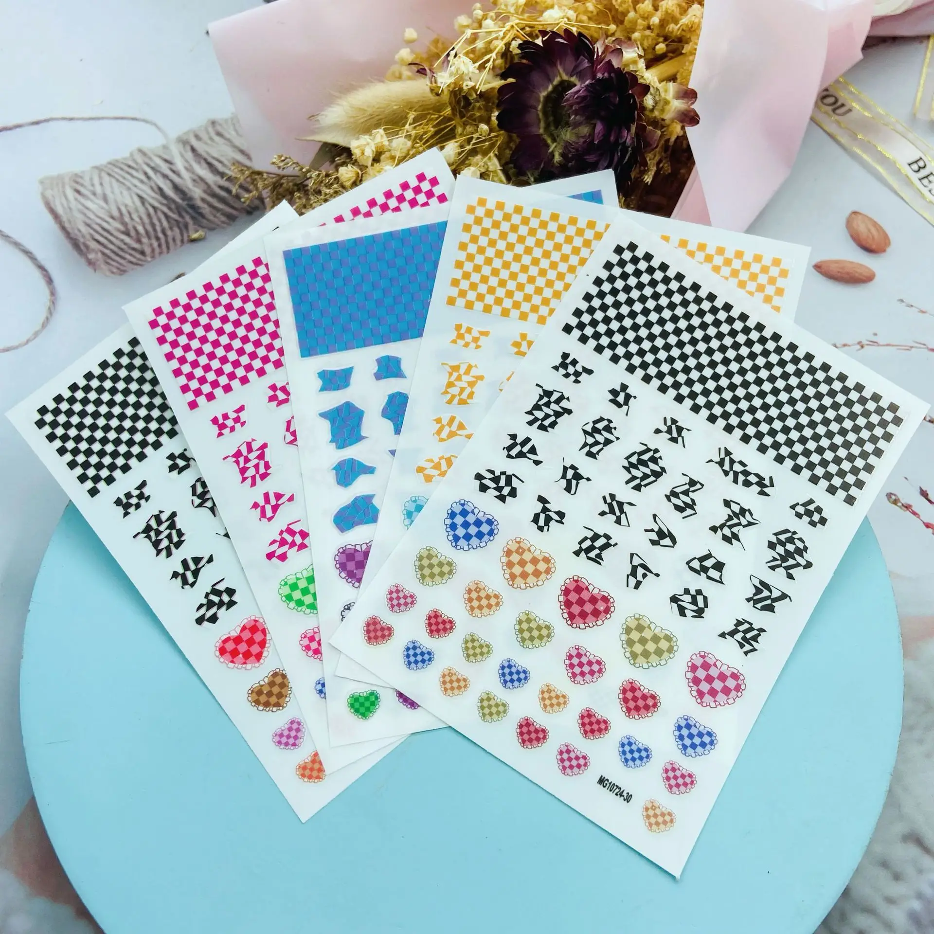 Japanese Style Fashion New Arrival 3d DIY Nail Stickers Thin Light Traceless Clored Plaid Dry Nail Decals Manicure Nail Foils