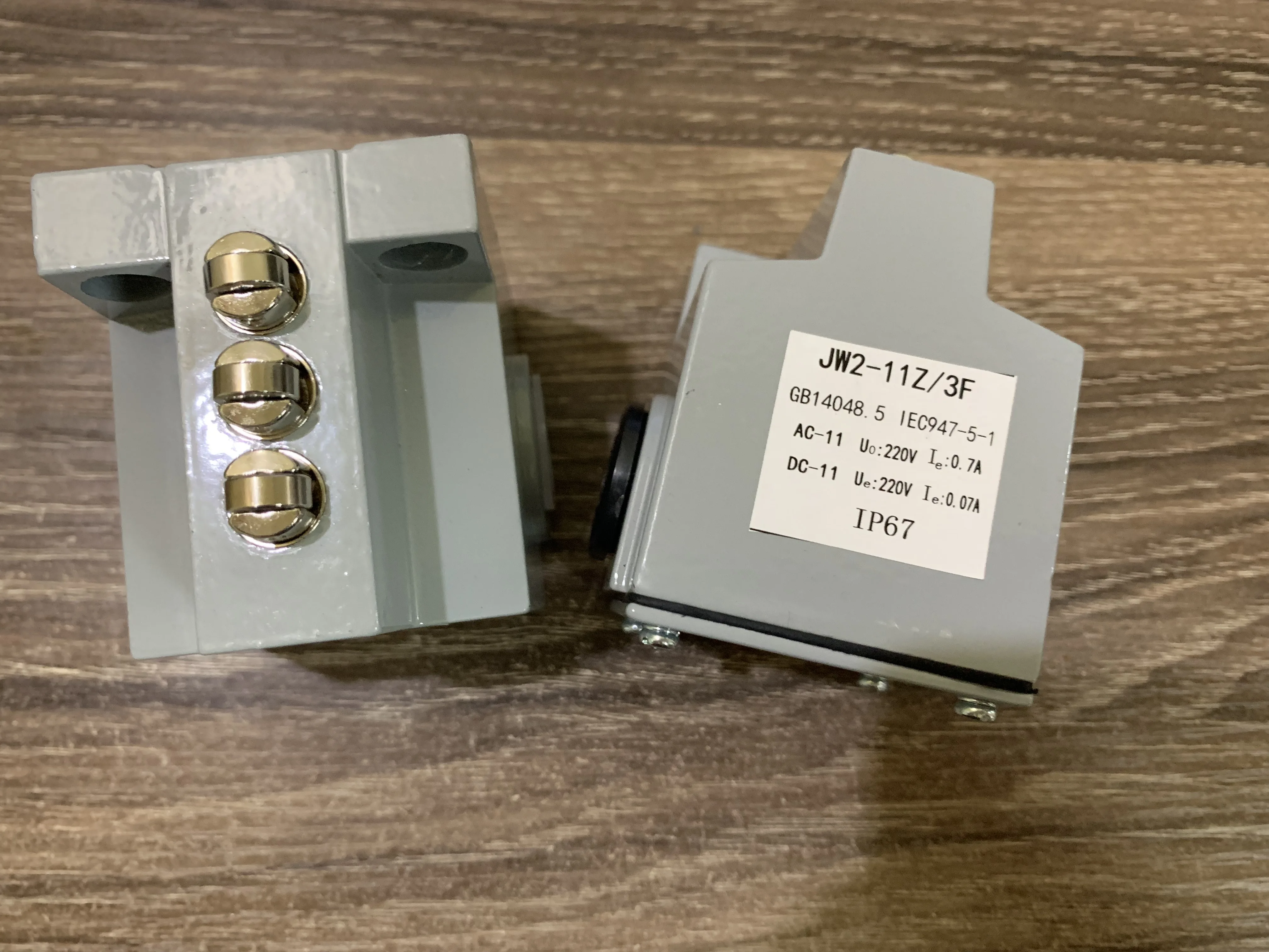 

Wire cutting stroke limit switch accessories JW2-11Z/3/11AZ/3F triple combination