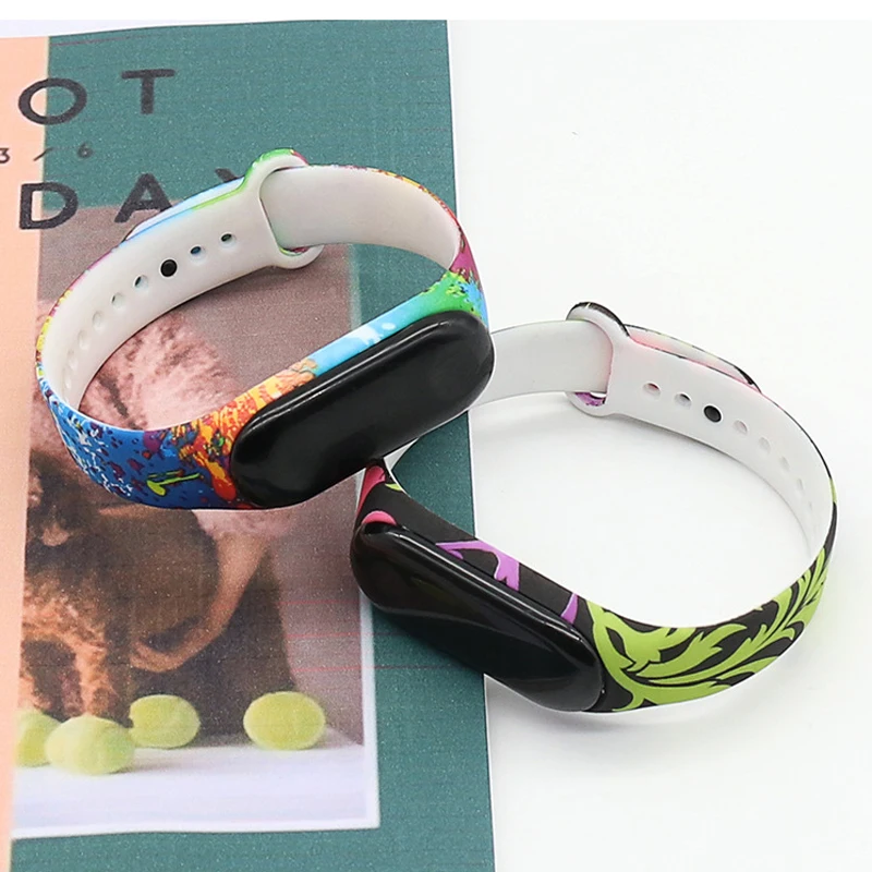 Cute Graffiti Strap For Mi Band 6 5 4 3 Strap Replacement Bracelet Universal Silicone Wrist Strap Colorful Flowers Watch Band