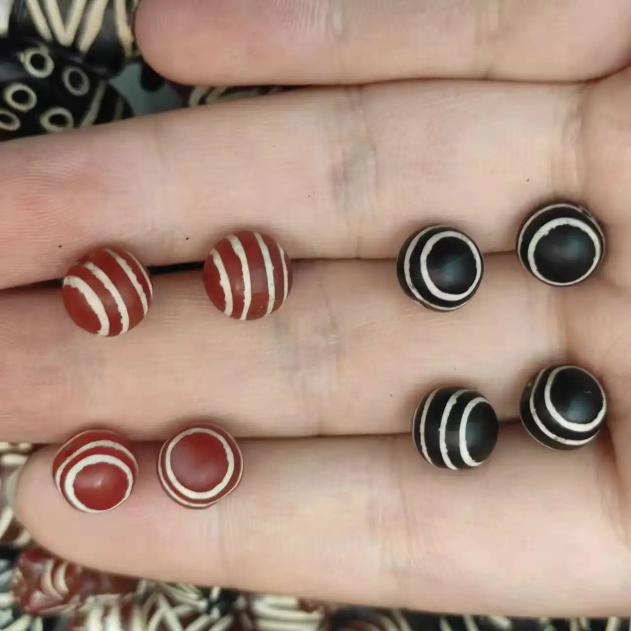 2pcs/lot thousand-year-old old beads pyu beads heirloom wholesale 10MM12MM jewelry with Accessories red black In bulk Jewelry