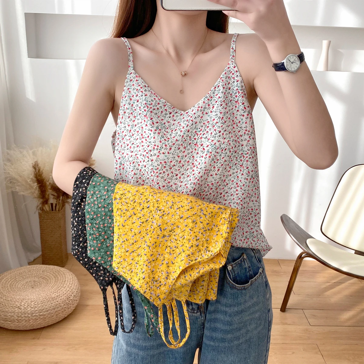 Beach Style Blouse Sexy Printed Floral Woman Camis Tank Tops Chiffon Sleeveless Camisole Top Halter Camis Tops Blusa Wholesa