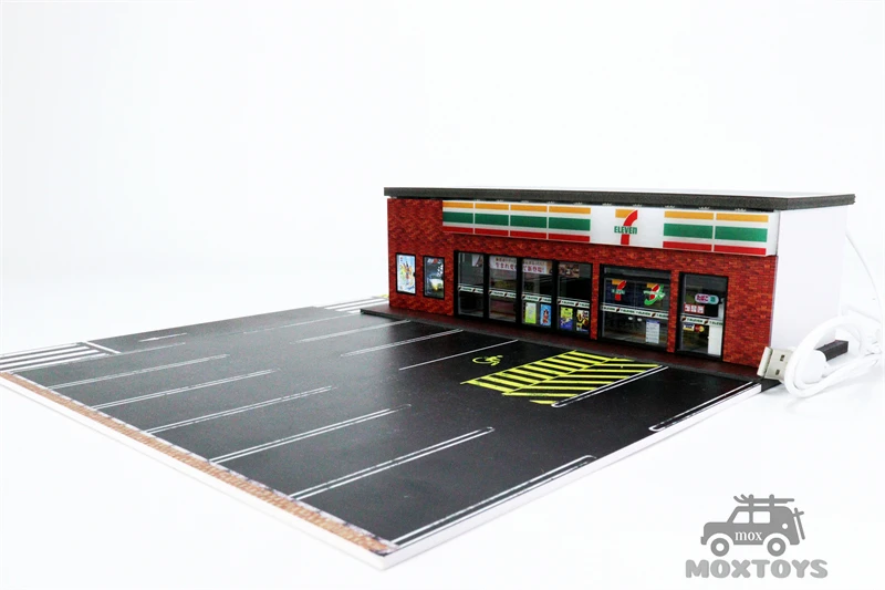 G-FANS 1:64 Dioramas with LED Light 7-11/FamilyMart Stores and parking lots