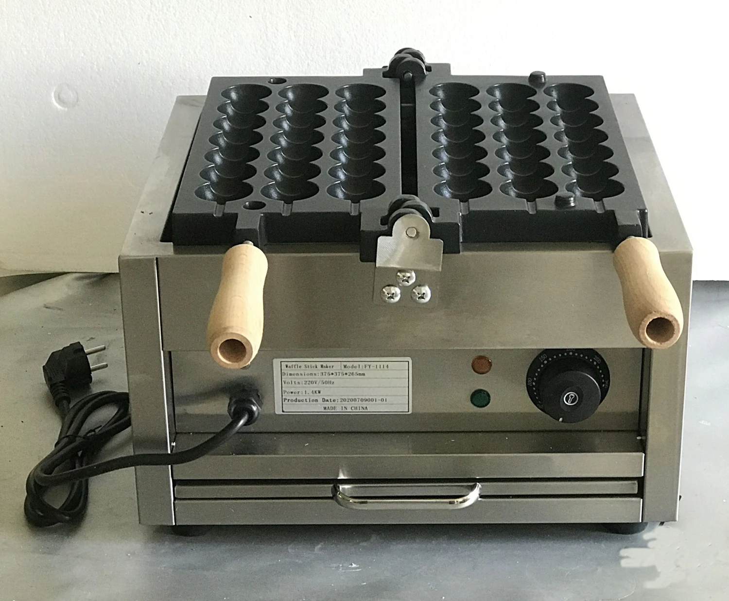 Snacks Machine Skewer Waffle Maker Electric Takoyaki Machine Balls Baking Pan, Sugar-coated Haws Shaped Wafle Baking Equipment