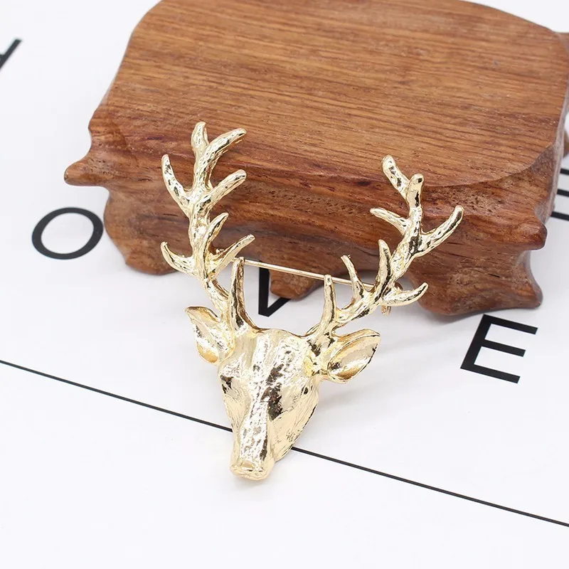 Fashion Deer Head Pin Brooch Suit Accessories for Men European Reindeer Animal Brooches Party Jewelry Christmas Gifts 2024
