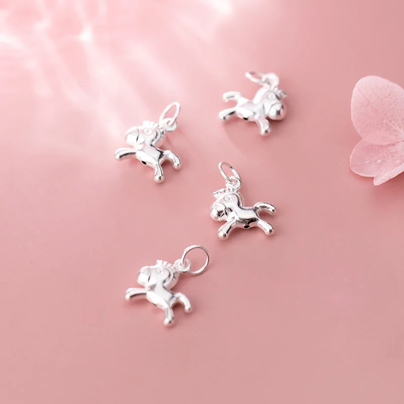 925 Sterling Silver Cute Small Horse Dangle Charms Handcraft S925 Silver Jewelry Pendants DIY Fine Necklace Choker Components