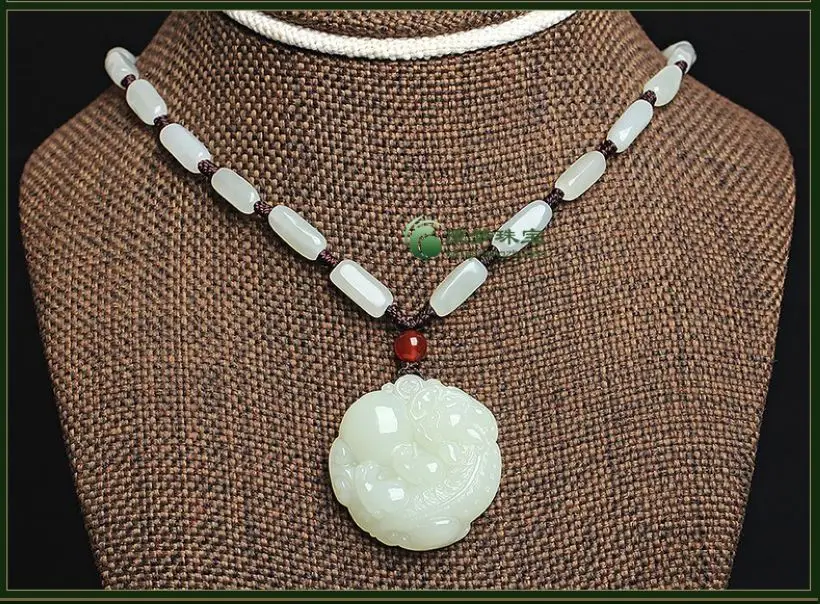 Quality White Jade Amulet Carven Lucky Beast jadite Pendant Bead Necklace Hanging He Tian Jade