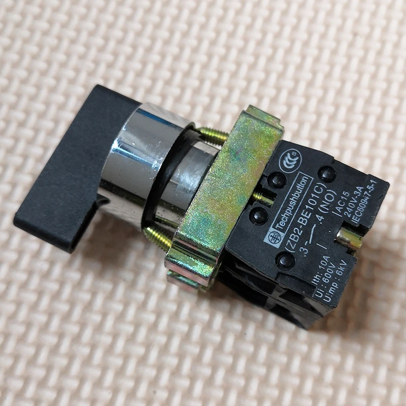 ZB2-BE101C مفتاح مقبض 22 مللي متر الإغلاق 2 لا 3 الوظيفة الروتاري محدد مفاتيح 240V