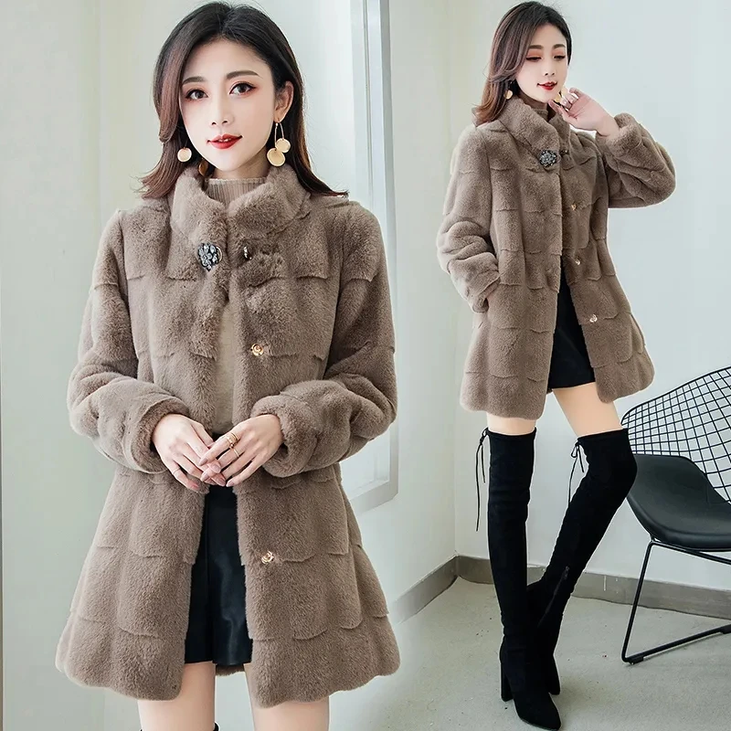 Mantel Bulu Palsu Wanita Musim Gugur Musim Dingin Mantel Bulu Imitasi Panjang Menengah Baru Ukuran Besar Longgar Lembut Nyaman Jaket Bulu 4XL Y798