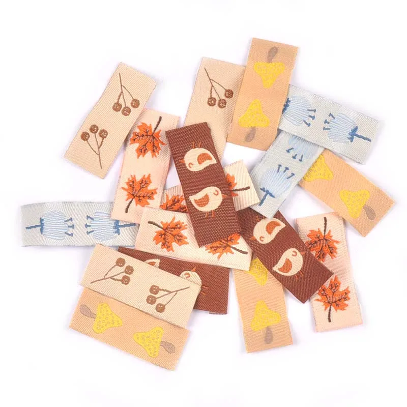 50Pcs Maple/Mushroom Embroidery Washable Labels Sewing Accessories Care Bags Clothing Tags For Garment Handmade Crafts c3159