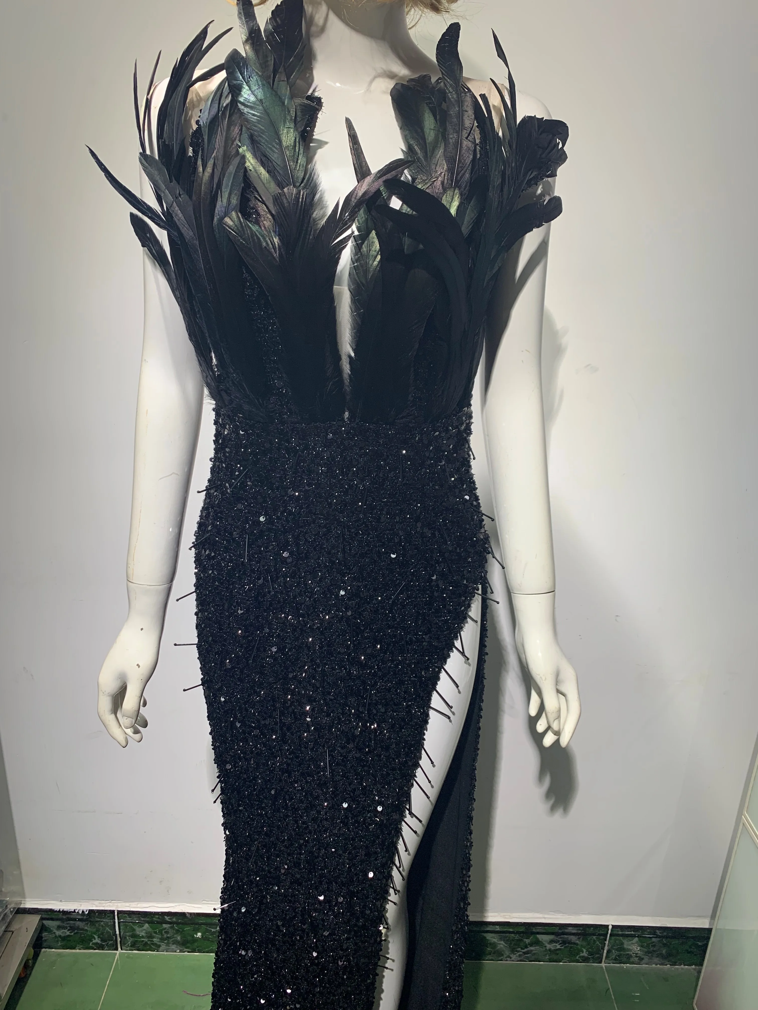 Women Black Stage Dress With Feathers Sequined Giliter Nightclub Bar Singer Performance Costume Evening Party Floor Length Dress