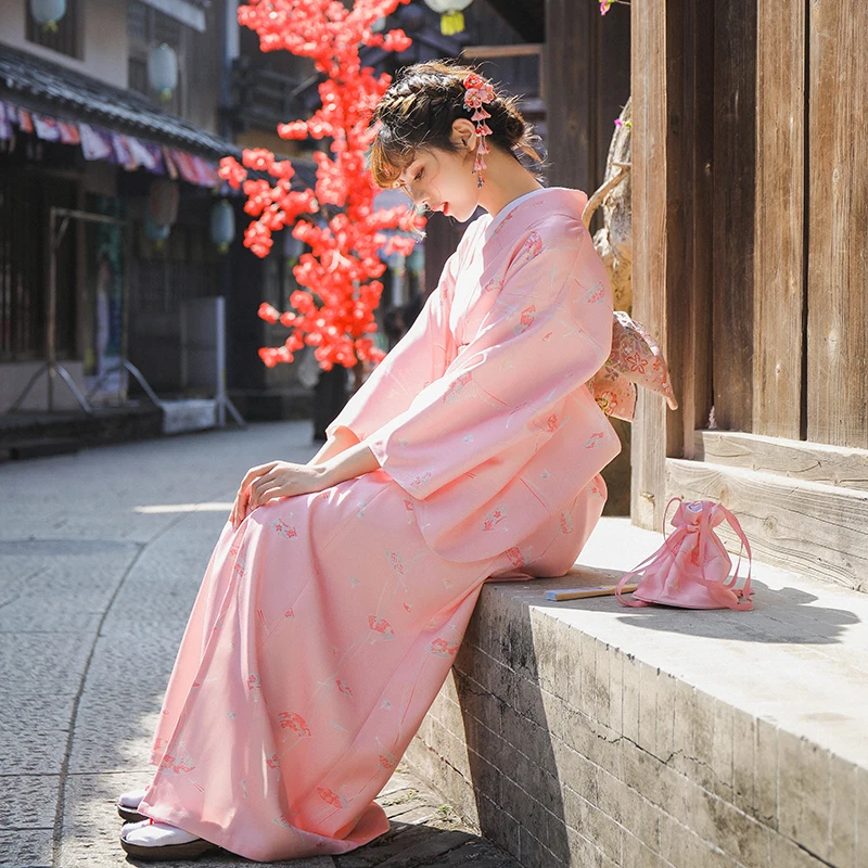 Japan Style Women Traditional Kimono Oriental Elegant Yukata Pink Color New Year Festival Dress Vintage Cosplay Costumes