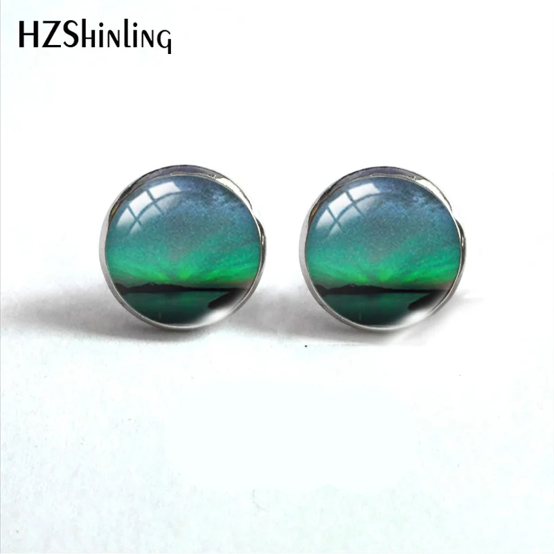 2019 New Fashion Glass Round Stud Earrings Green Northern Lights Pendant Earrings Aurora Hand Craft Jewelry