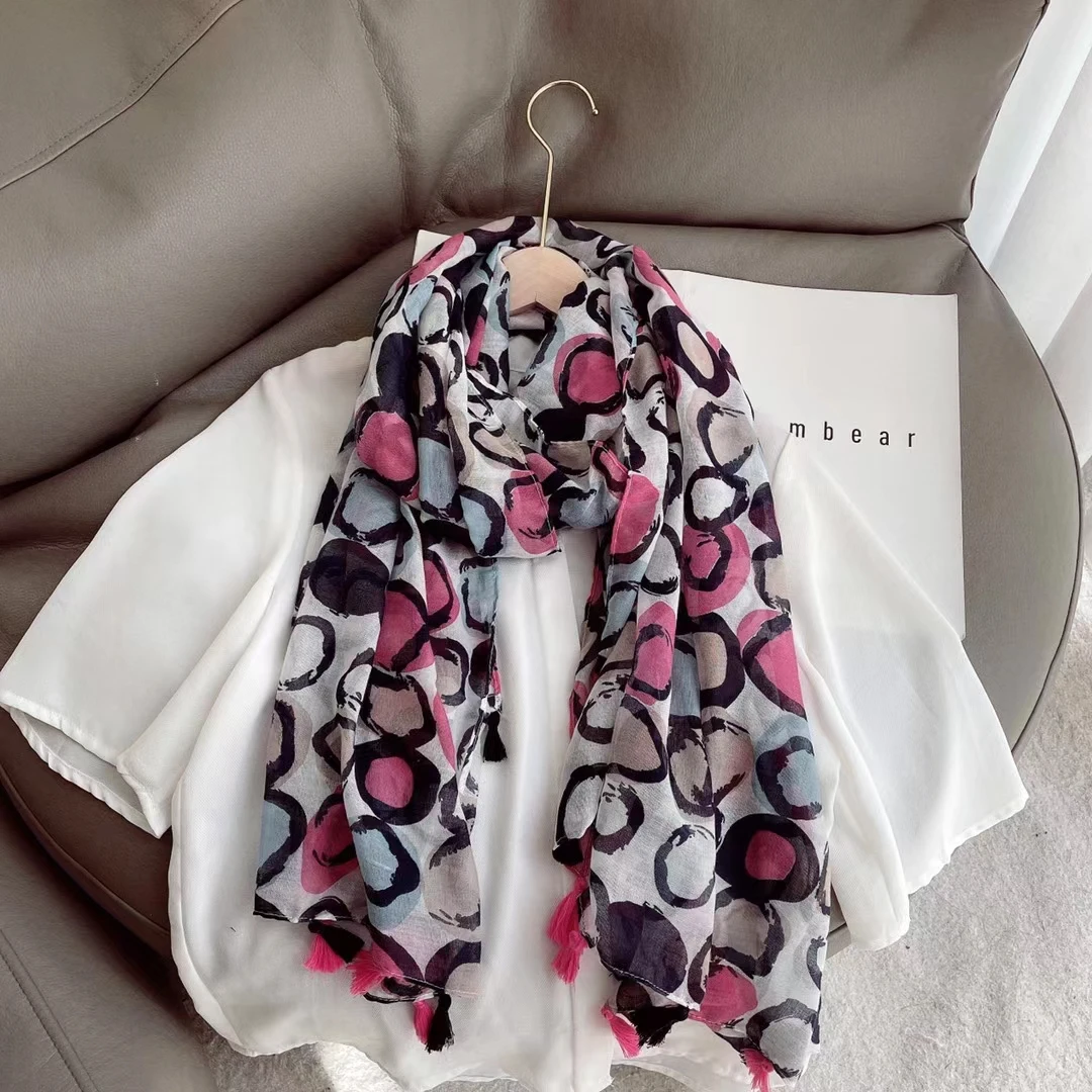 

2021 Fashion Circle Print Tassel Scarf Shawls Long Soft Beach Spot Pattern Scarves Hijab Wrap