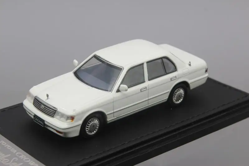 STC 1:43 TOYOTA Crown Royal Saloon  collects die-casting alloy car model ornaments