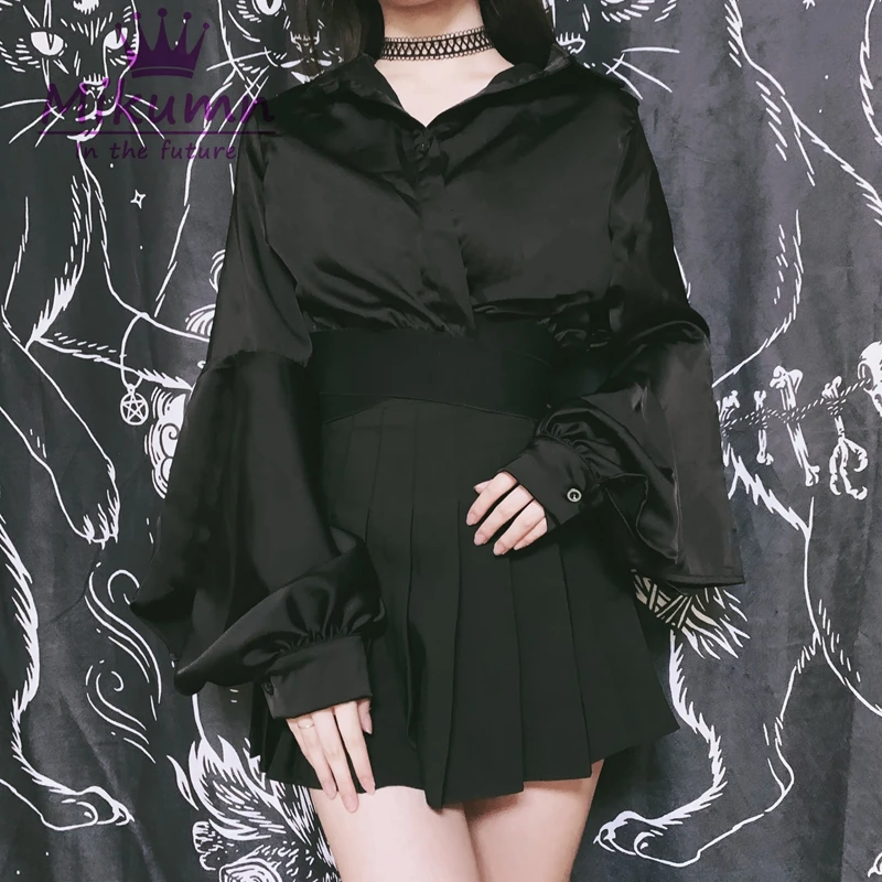 Harajuku Women Shirt Blusas Gothic Black Retro Flare Sleeve Blouse Loose Turn down Collar Long Sleeve Tops Short Shirt Costumes