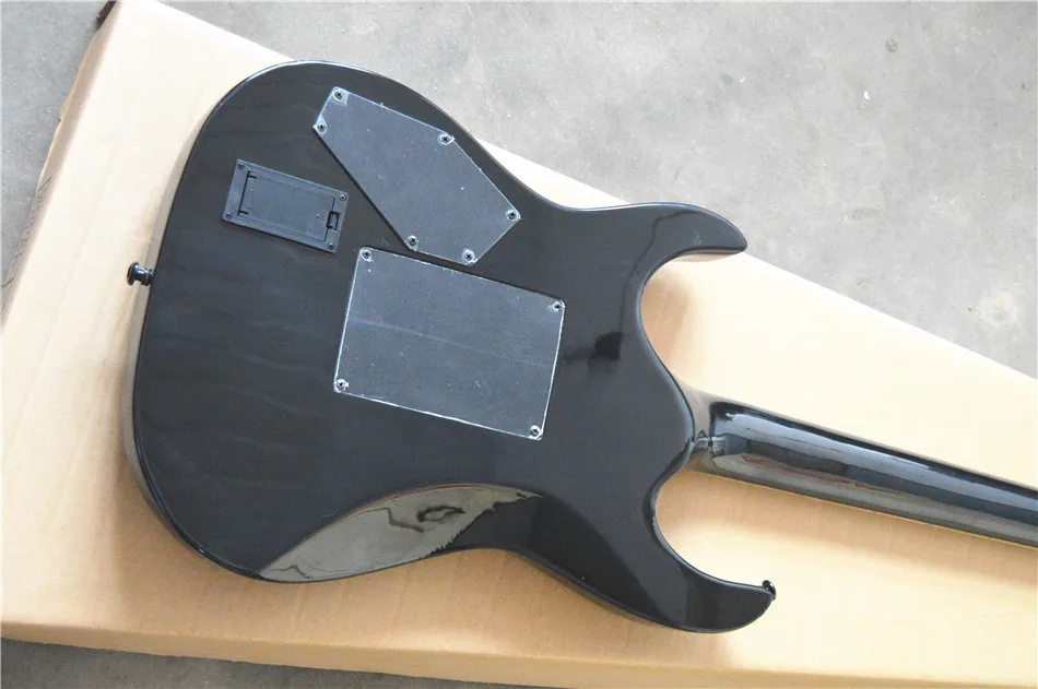 A new custom version of the dual vibrato black electric guitar closed pick-up black accessories free of shipping