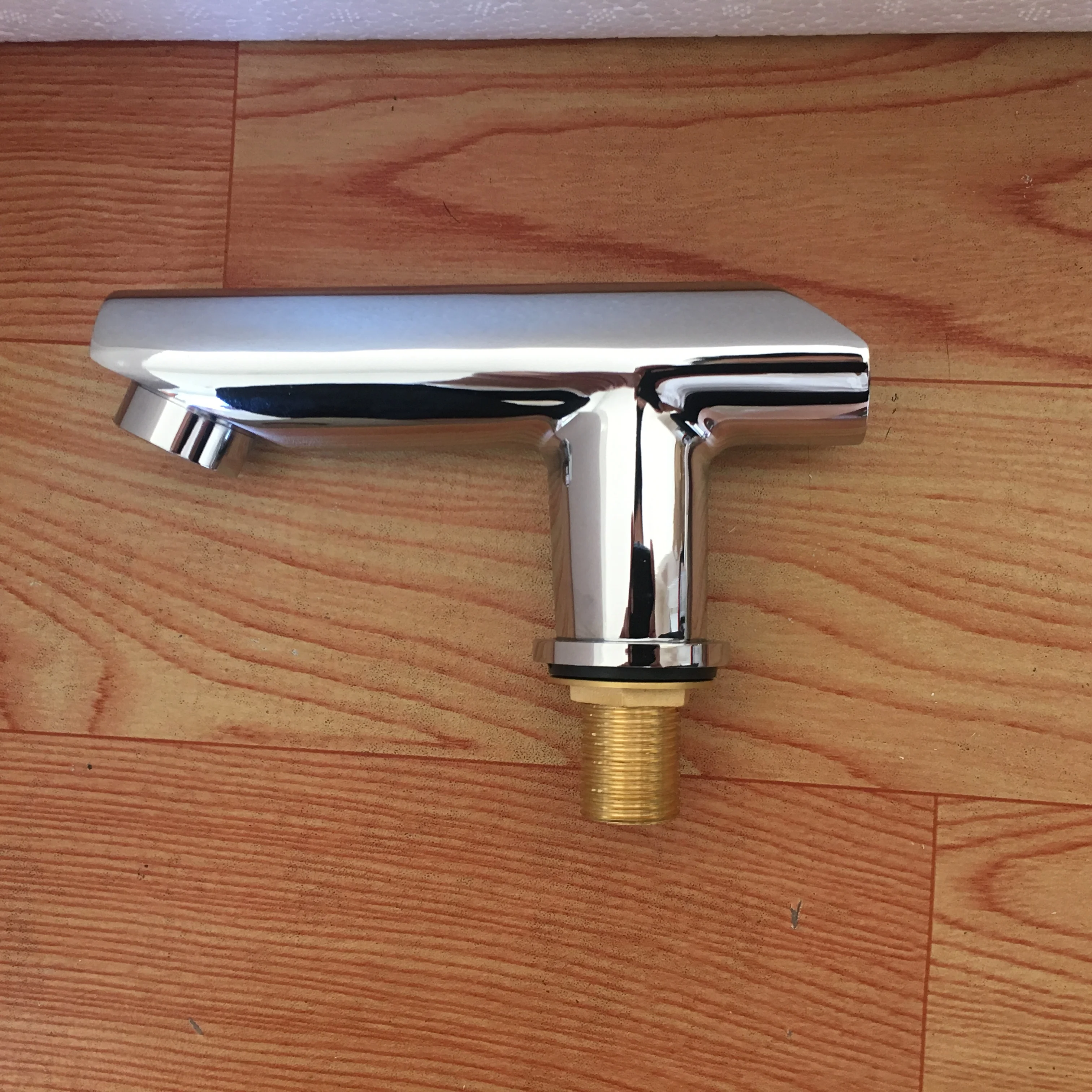 5 hole Brass Bathtub Faucet Hot and Cold Water Control Valve Bath Shower Mixer Bathtub Faucet 5 Piece Set Faucet