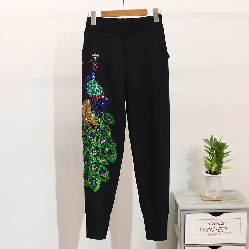 Chándal de terciopelo dorado para mujer, conjunto de dos piezas con lentejuelas de pavo real, cuello redondo, manga larga y pantalones, Moda de