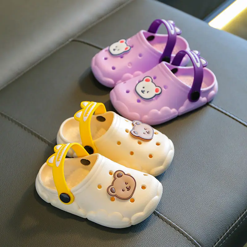 Moda orso sandali per bambini Super leggero suola morbida zoccoli per bambini Comfort estivo sandali da spiaggia all'aperto antiscivolo scarpe da ragazzo per ragazze