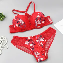 Nouvelle Naadloze 2022 Nieuwe Sexy G String Ondergoed Voor Vrouwen Geborduurde String Hollow Out Lingerie Slipje Bh Sets