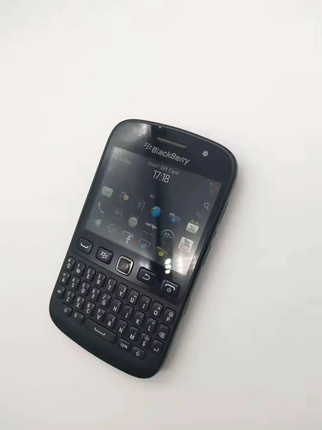 Blackberry 9720 Восстановленный разблокированный оригинальный 9720 QWERTY клавиатура 5MP Поддержка GPS WiFi емкостный экран смартфон Восстановленный