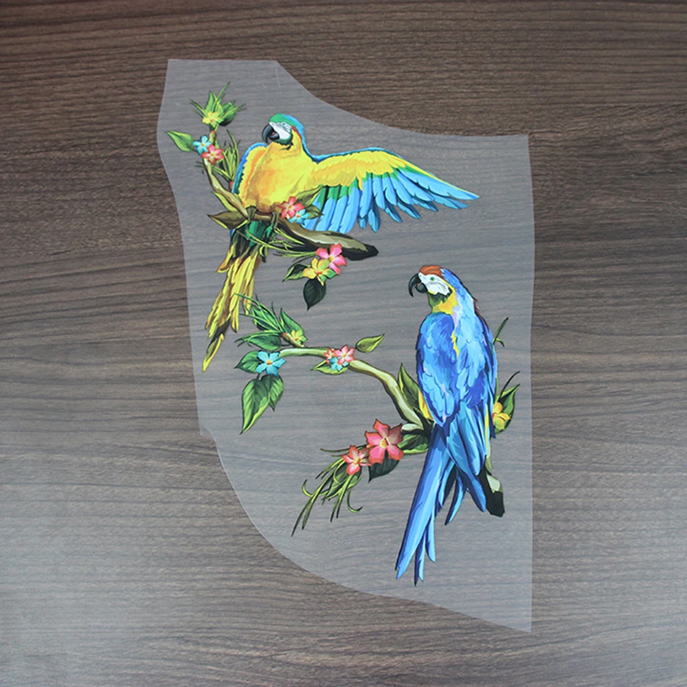 New Creative Parrot Bird Heat Transfers Iron On Patches For Jeans T-shirt DIY Craft Sticker Applications For Clothes Decoration