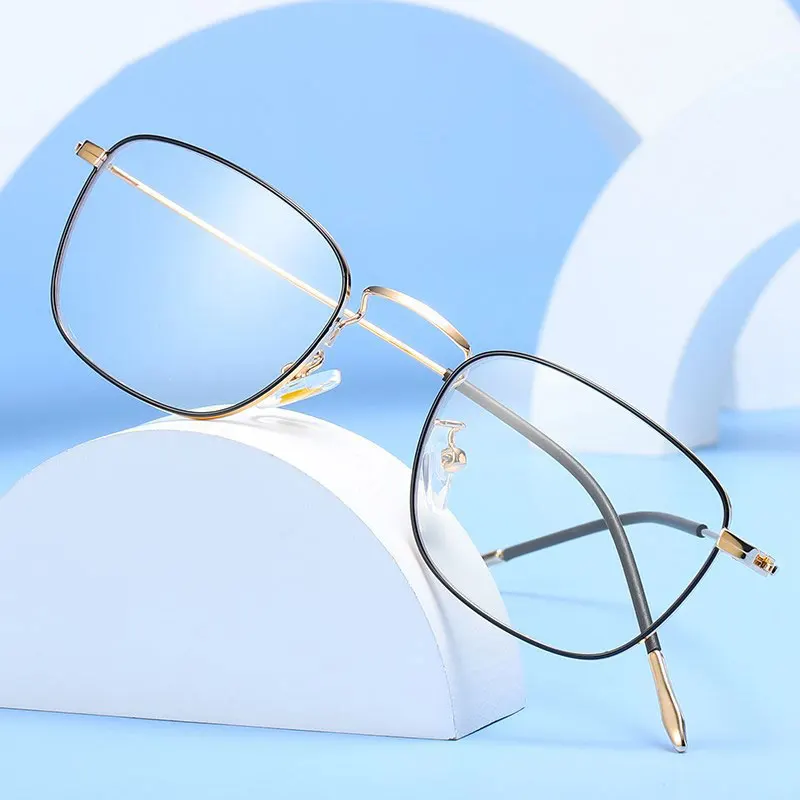 

Ultralight Retro Rectangle Eyewear Metal Frame Glasses For Men and Women Anti-Blue Ray Full Rim Myopia Spectacles Hot Selling