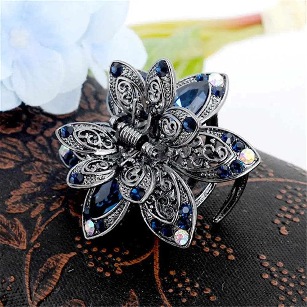 Women Gorgeous Rhinestones Small Flower Hair Claw Clips Metal Crystals Hairpins Hair Accessories for Girl Headdress Ornament