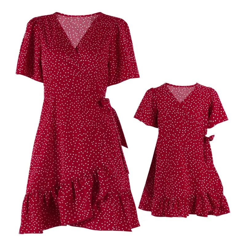 2023 Red Mom and Daughter Dot Short Sleeve Dress Clothes Family Look Matching Outfits Wedding Party Mommy and Me V Neck Dresses