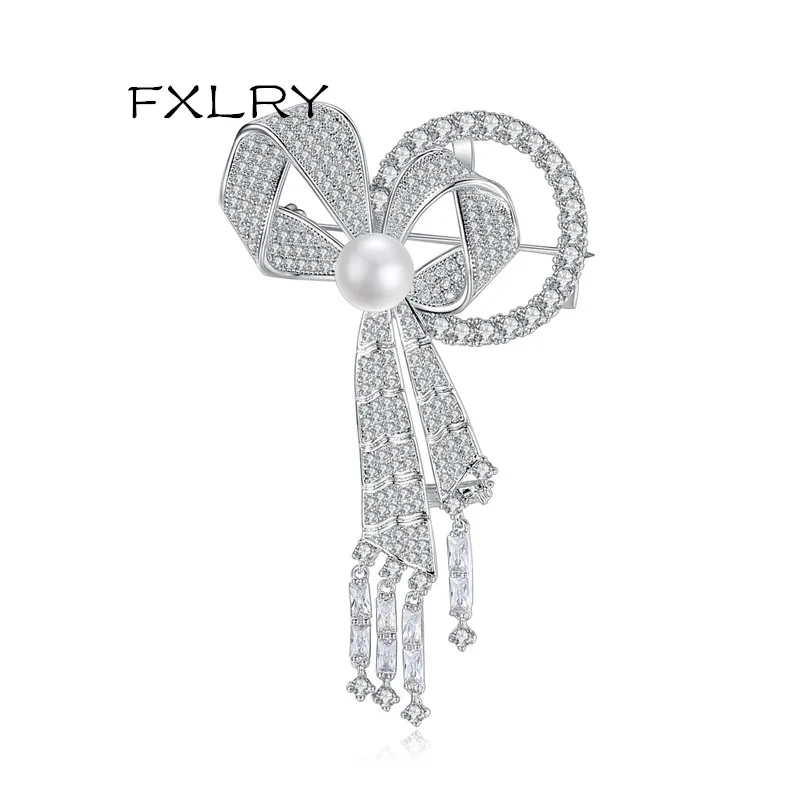 

FXLRY New Arrive Romantic White Color AAA Cubic Zircon Pearl Butterfly Brooches Fashion Jewelry Women Sweater Coat Accessories