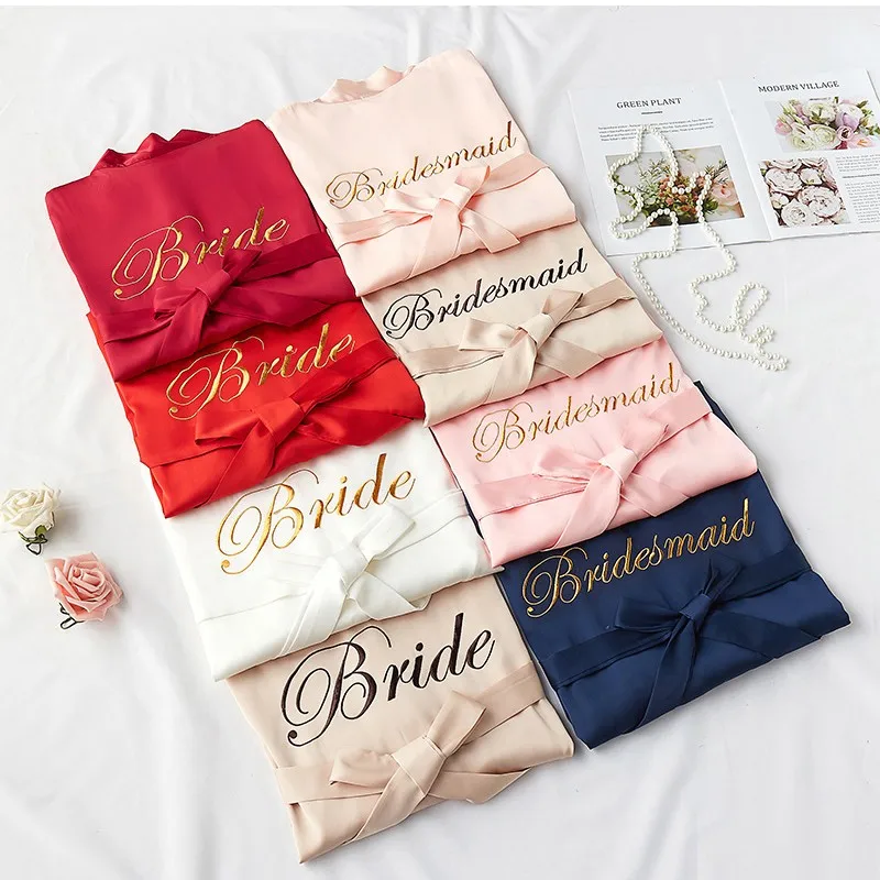 자수 편지 웨딩 가운 & 잠옷 세트 섹시한 신부 들러리 기모노 목욕 가운 가운 느슨한 새틴 잠옷 여성 Nightdress