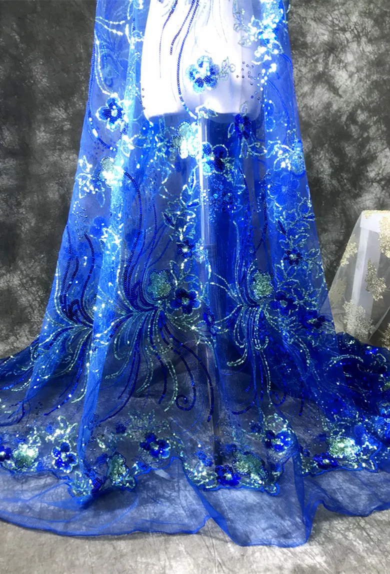 Fotografia 7: Novo rosa safira azul grande flor 3d lantejoulas bordado malha tecido desempenho roupas flor bordado tecido de renda