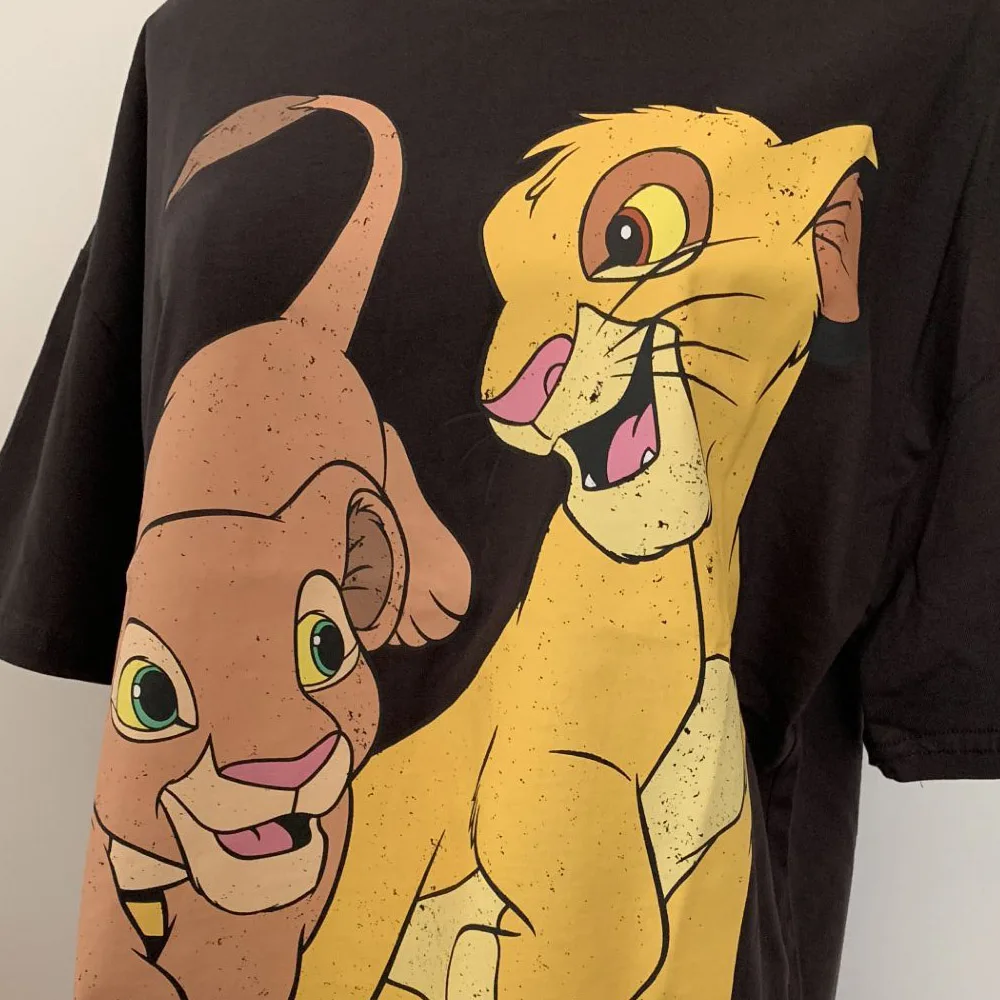 Disney stylowy król lew król dżungli nadruk kreskówkowy T-Shirt O-Neck sweter z krótkim rękawem Casual Fashion Women Tee topy