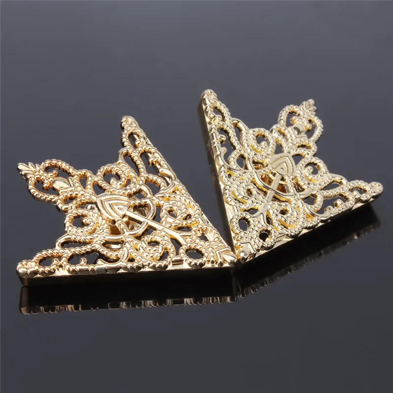 Vintage Fashion Triangle Shirt Collar Pin For Men And Women Hollowed Out Crown Brooch Corner Emblem Jewelry Accessories