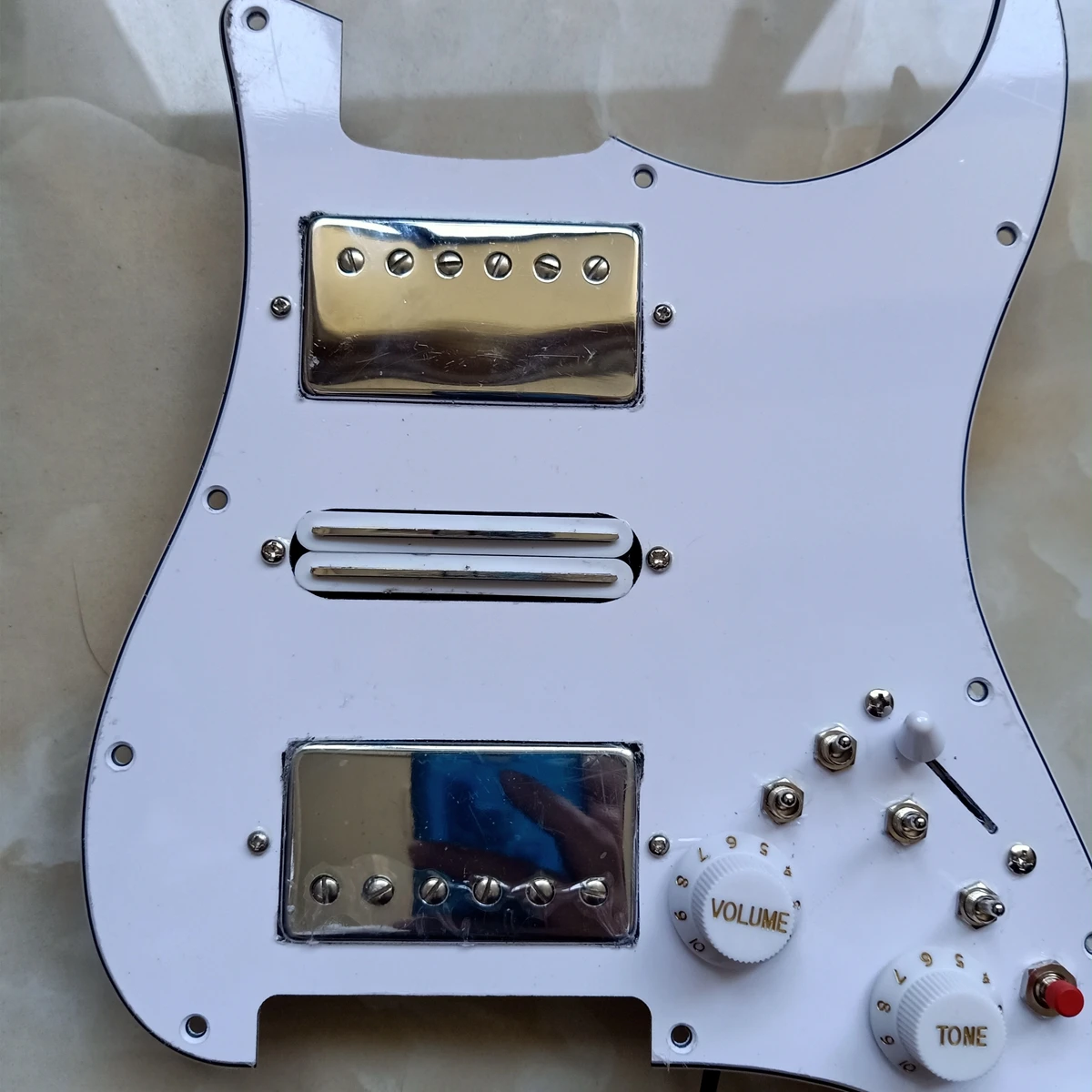 Upgraded HSH US Pickguard White Humbucker Alnico Pickups 7 Way Switch Multifunction Welding Harness 1 Set Guitar Parts