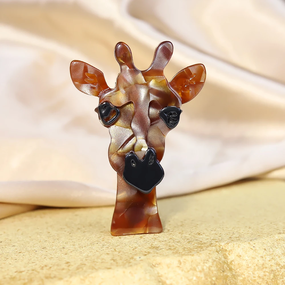 

High Quality Big Giraffe Brooches Women Unisex Handmade Arcylic Animal Party Casual Brooch Pins Gifts Wholesale