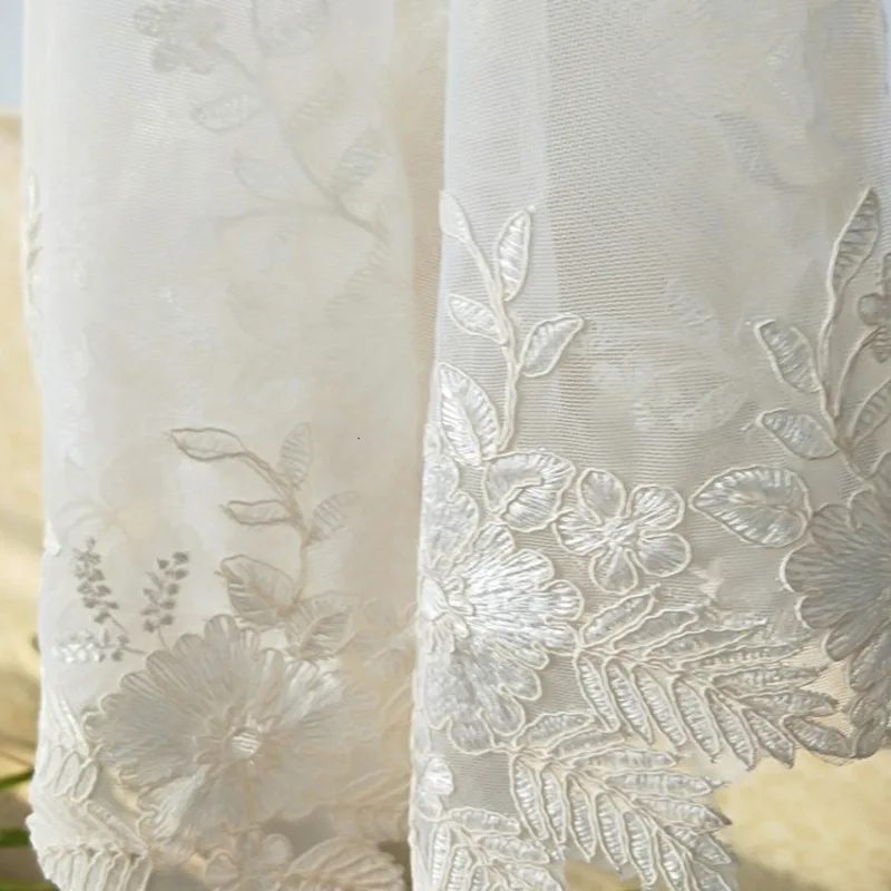 European Lace Fabric Seiko Flower Embroidery Tablecloth Dust Cloth Balcony Small Round Table Tapete Christmas Wedding Decoration