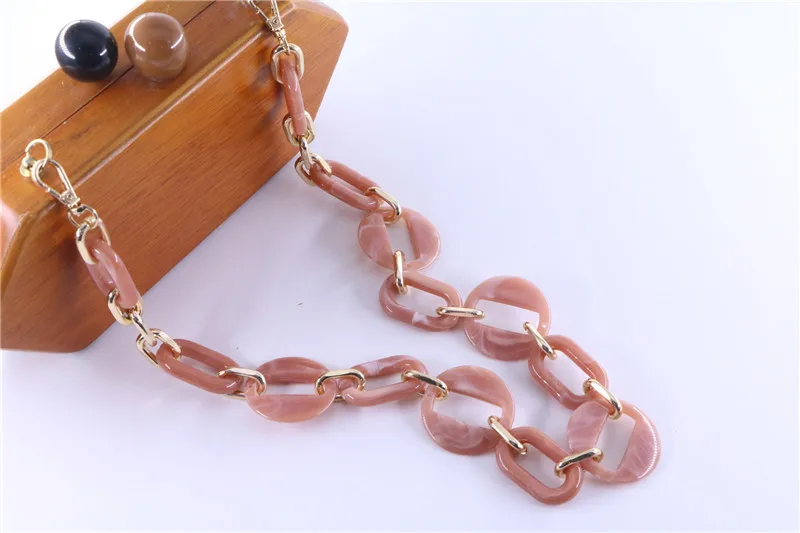 China Factory Price Wholesale Various Colors Plastic Acrylic  shoulder Chain  straps Acrylic Link Chain