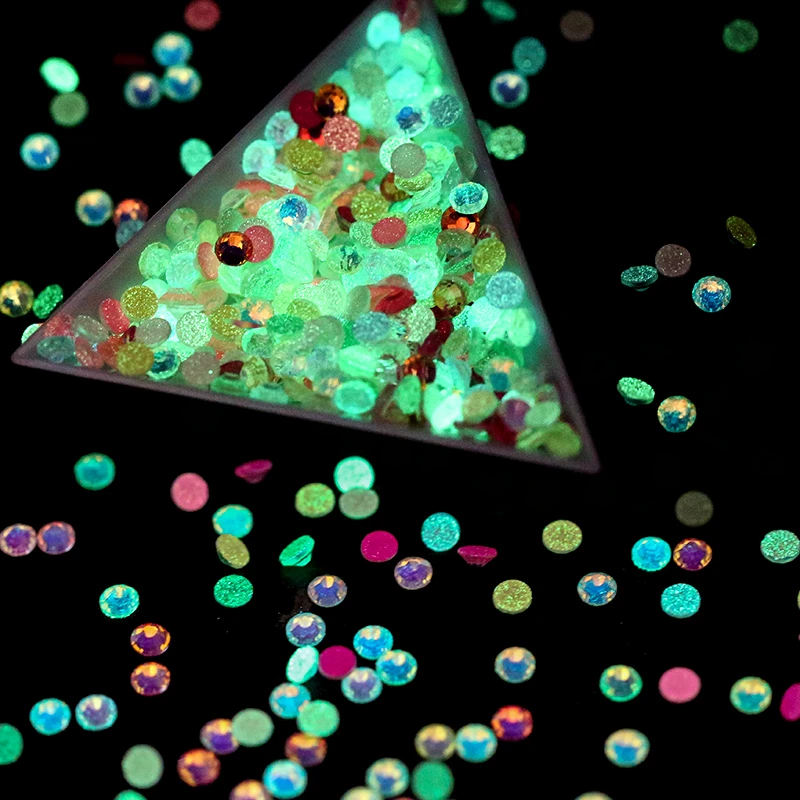 QIAO SS6-SS30 Fluoreszenz-Strasssteine ohne Hotfix, Flache Rückseite für Nägel, DIY-Perlen, Strass-Nageldekorationen, Zubehör – Detail 1