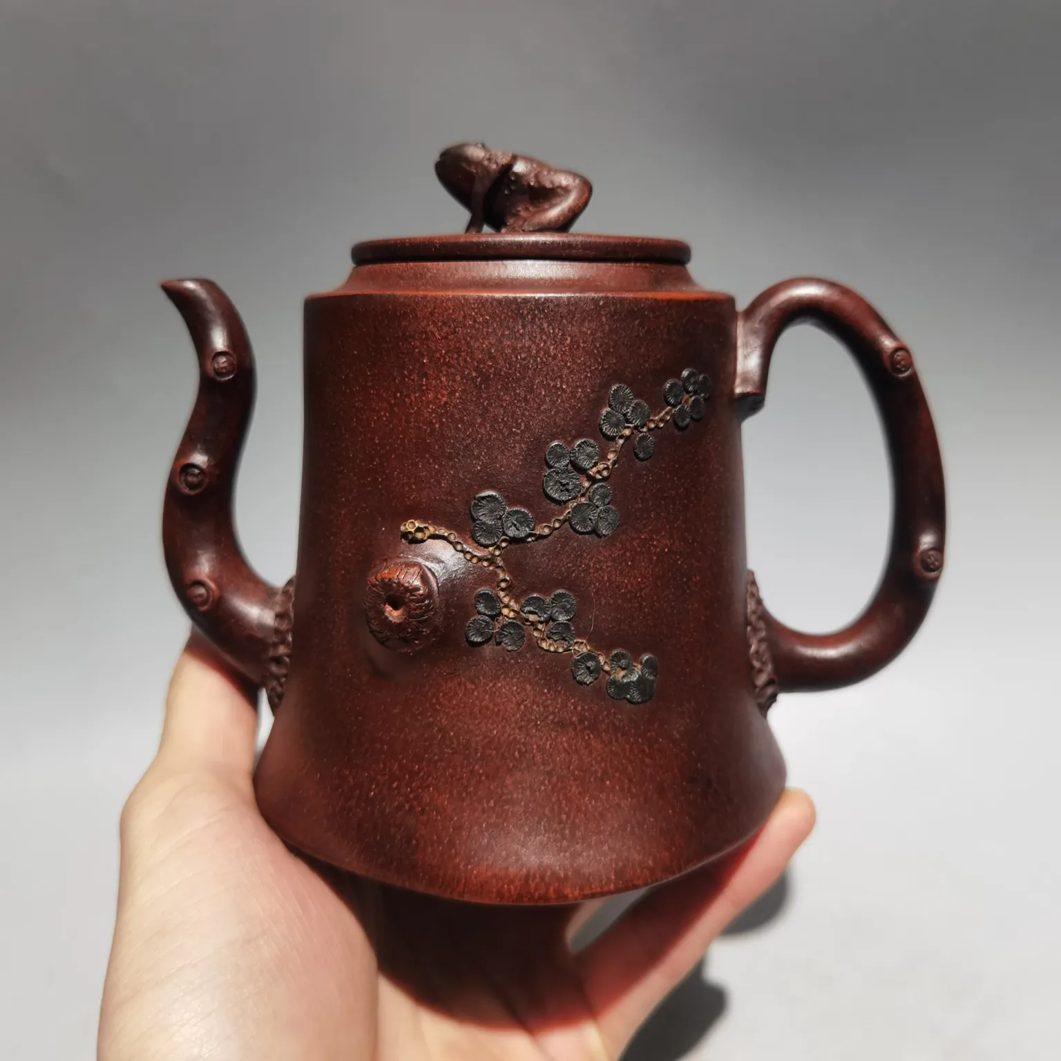 

6"Chinese Yixing Zisha Pottery Hand-Carved plum Bossom Golden Toad Pot kettle Purple mud Teapot Pot Tea Maker Office Ornaments