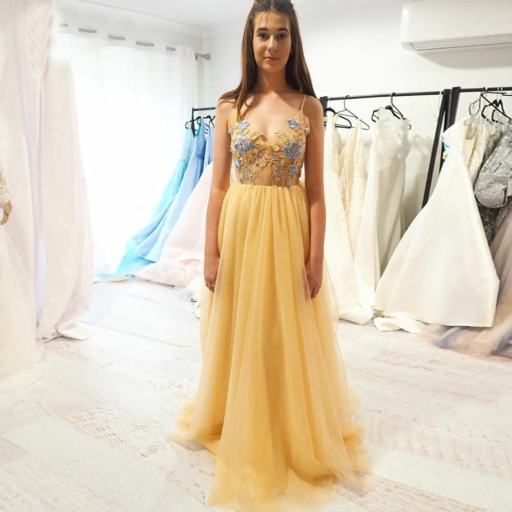 

Sexy V Neck Party Dress Bright Yellow Evening Dress Butterfly Chest Love Gold 3D Appliques Girl Gown Women Long Fashion Straps