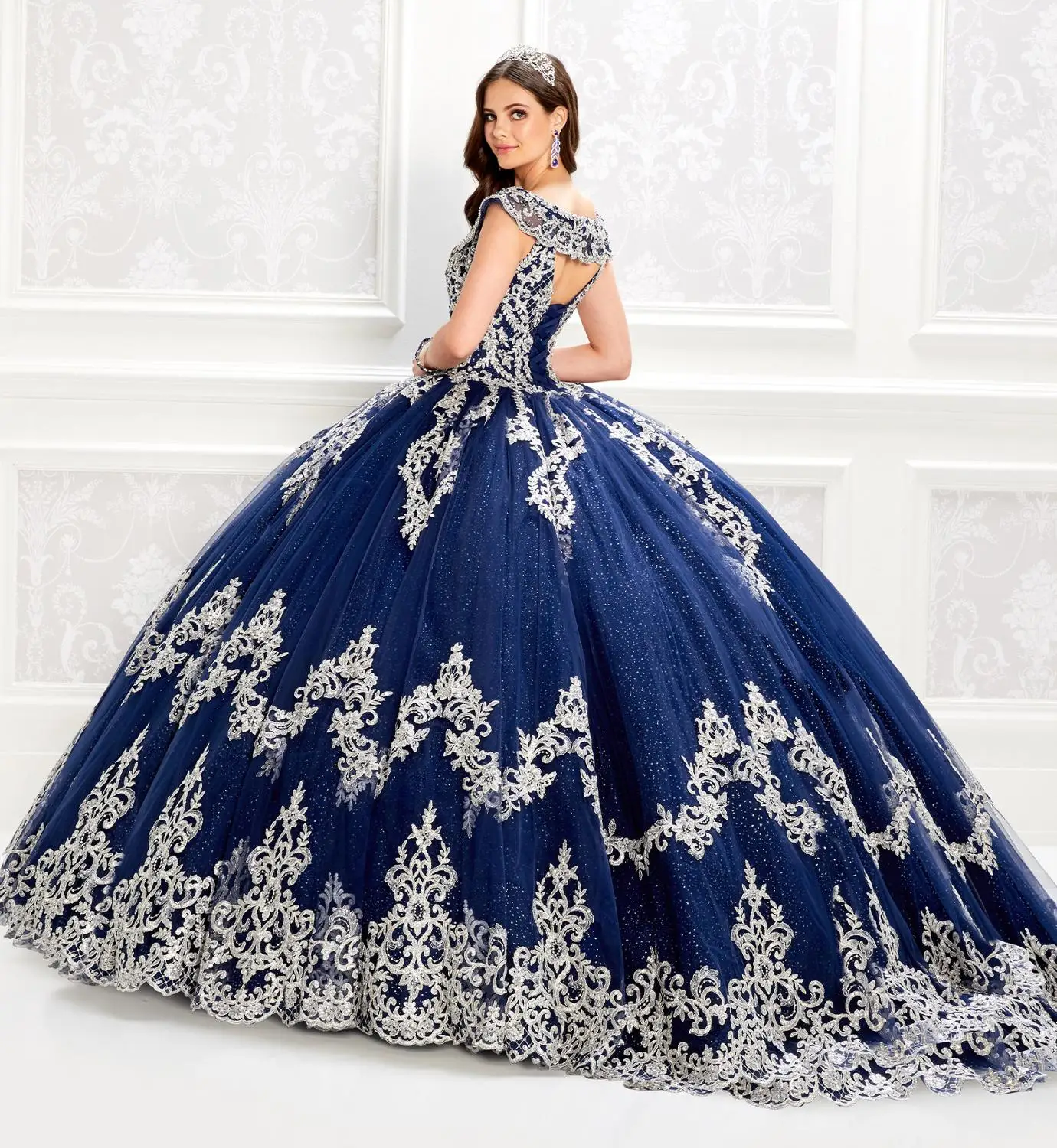 Unique Navy Quinceanera Scoop คอลูกไม้ดอกไม้ Appliqued ลูกปัดชุดสาวชุดที่กำหนดเองหวาน16ชุด