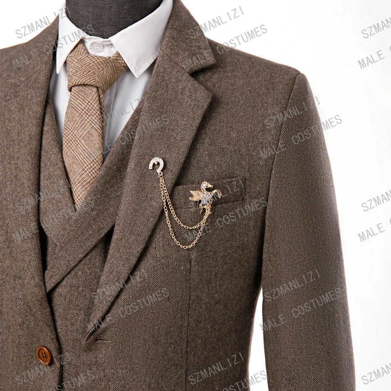 

SZMANLIZI 2021 Winter Brown Wool Tweed Tailor Made Business Men Suits For Wedding 3 Piece Herringbone Retro Formal Groom Tuxedo