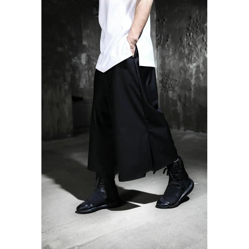 

Personality men's side split wide-leg pants casual skirt pants tide men Korean fashion large size loose nine-point pants harem p
