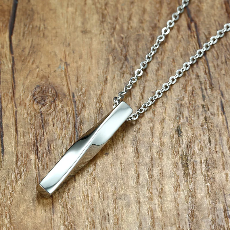 Vnox Mobius Pendant for Men Women,Stainless Steel Mathematical Symbol Necklace,Casual Sporty Basic Male Jewelry