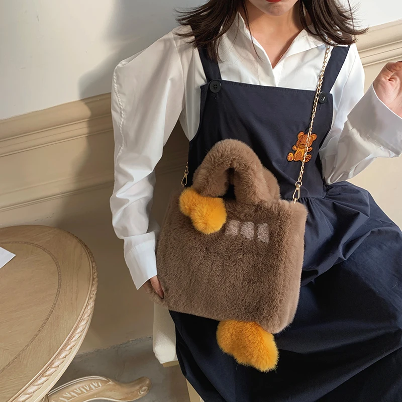 Luxury Designer Handbag Plush Tote Bags Furry Bag Chain Fur Shoulder Bags For Women Soft Fluffy Bag New Winter Messenger Bag INS