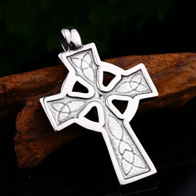 New Trendy Celtic Cross Pendant Necklace Men's Necklace Fashion Sliding Metal Cross Necklace Pendant Accessories Party Jewelry